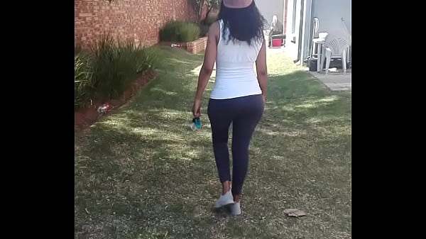 Sexy AnalEbony milf taking a walk